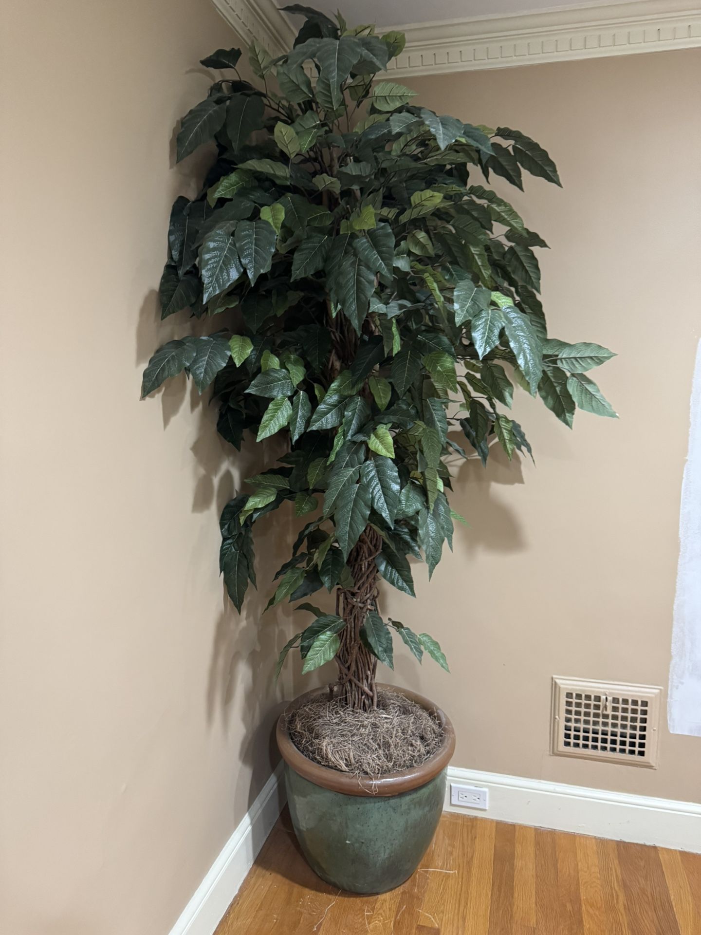 Large Artificial Tree in Ceramic Planter – Excellent Condition