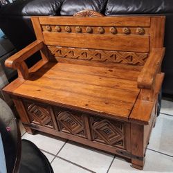 Beautiful Solid Wood Storage Bench 