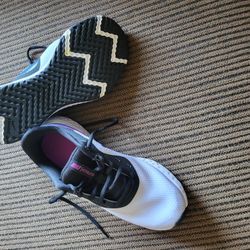 Womens Nike Revoltion Shoes