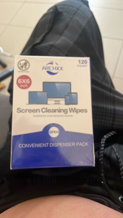 Screen cleaning wipes
