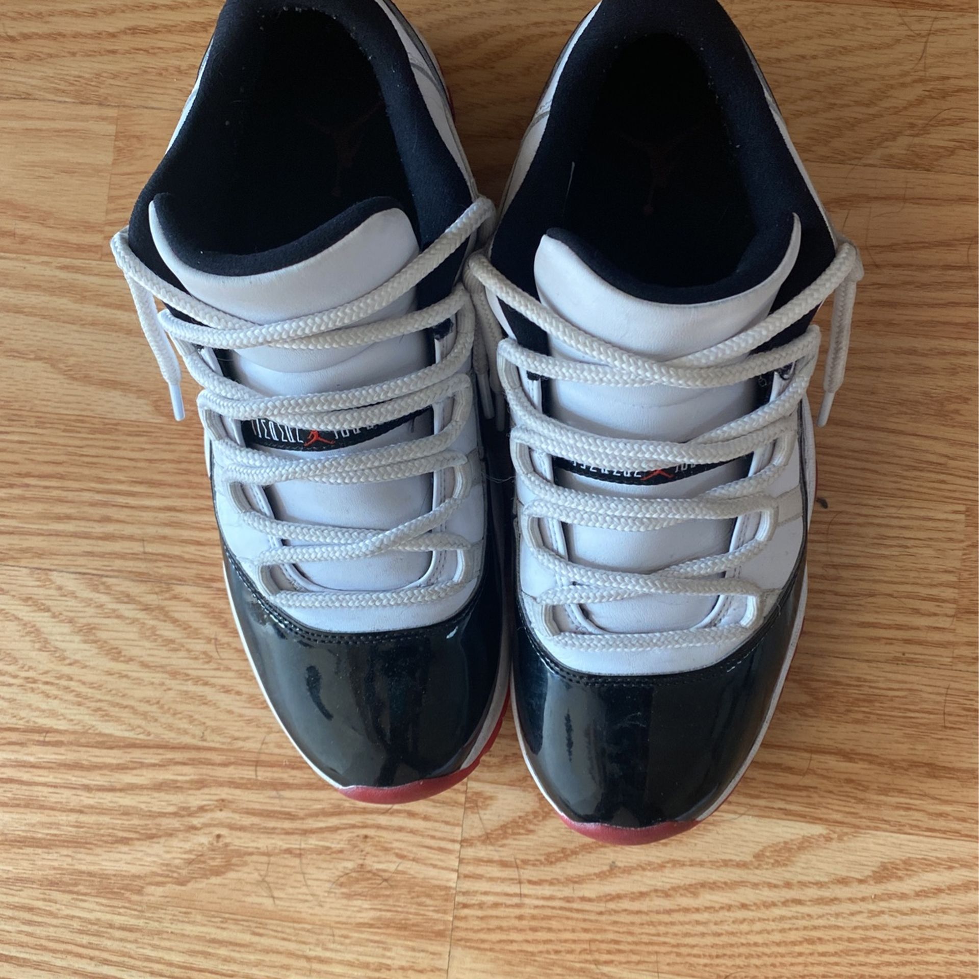 bred 11s white and blue