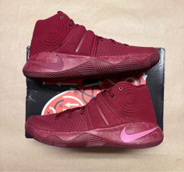 Nike Kyrie 2 Red Velvet Men’s size 9.5 Basketball Shoes Rare!