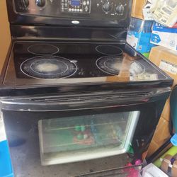  Whirlpool Range Cooking Stove and Oven  Use Like New