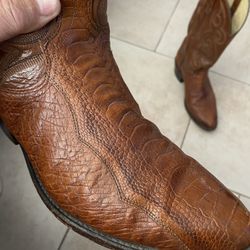 Gently Use size Mens 11D Dan Post  Boots GREAT condition 60 $