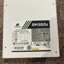 Corsair White and Black RM 850x Power Supply