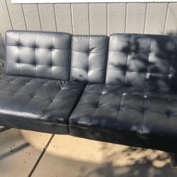 Foldable Fouton Couch 