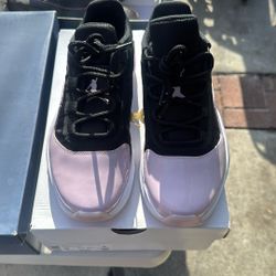 Women’s Air Jordan 11 CMFT Low