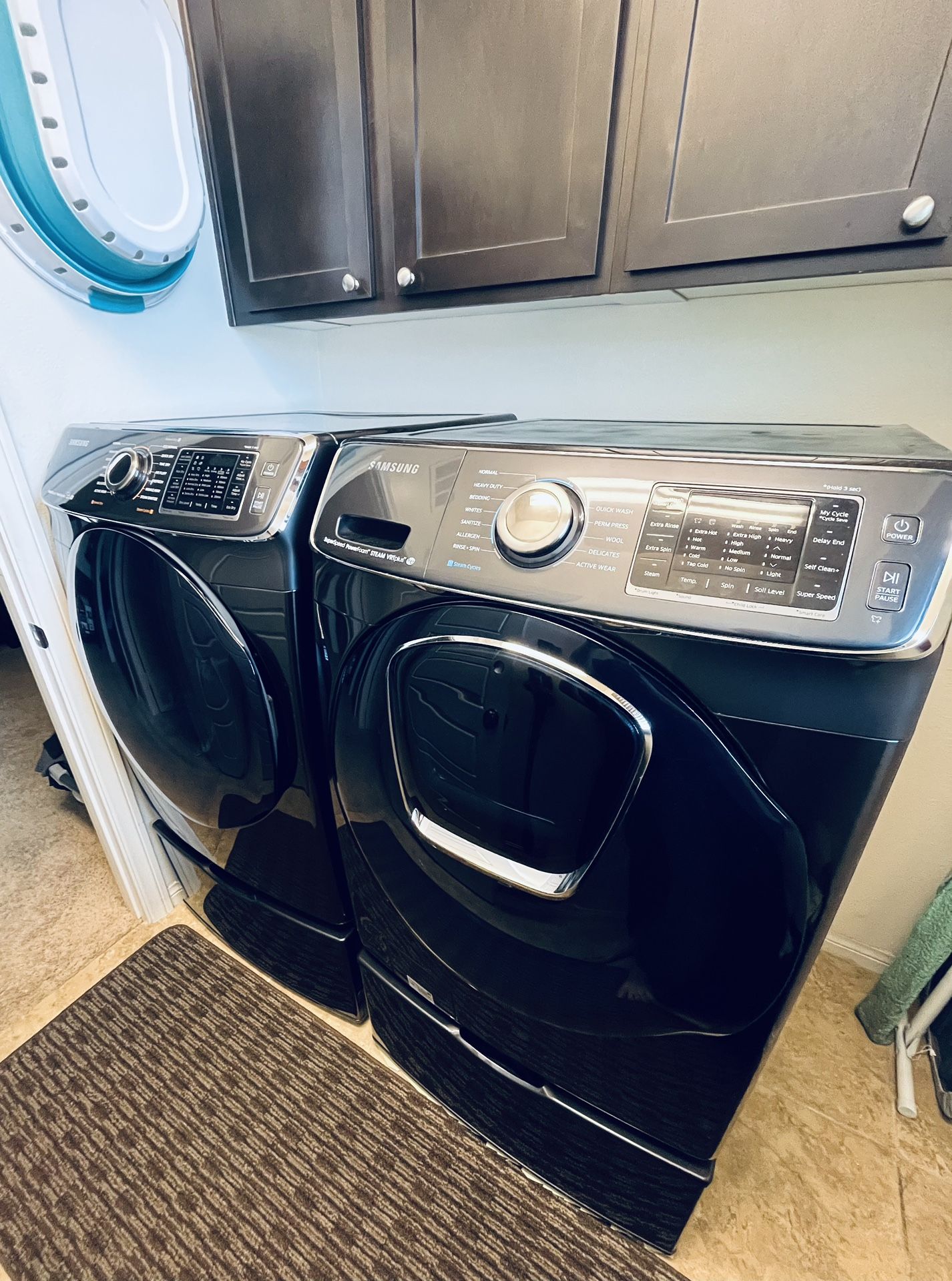 Samsung Washer & Dryer Plus Pedestals