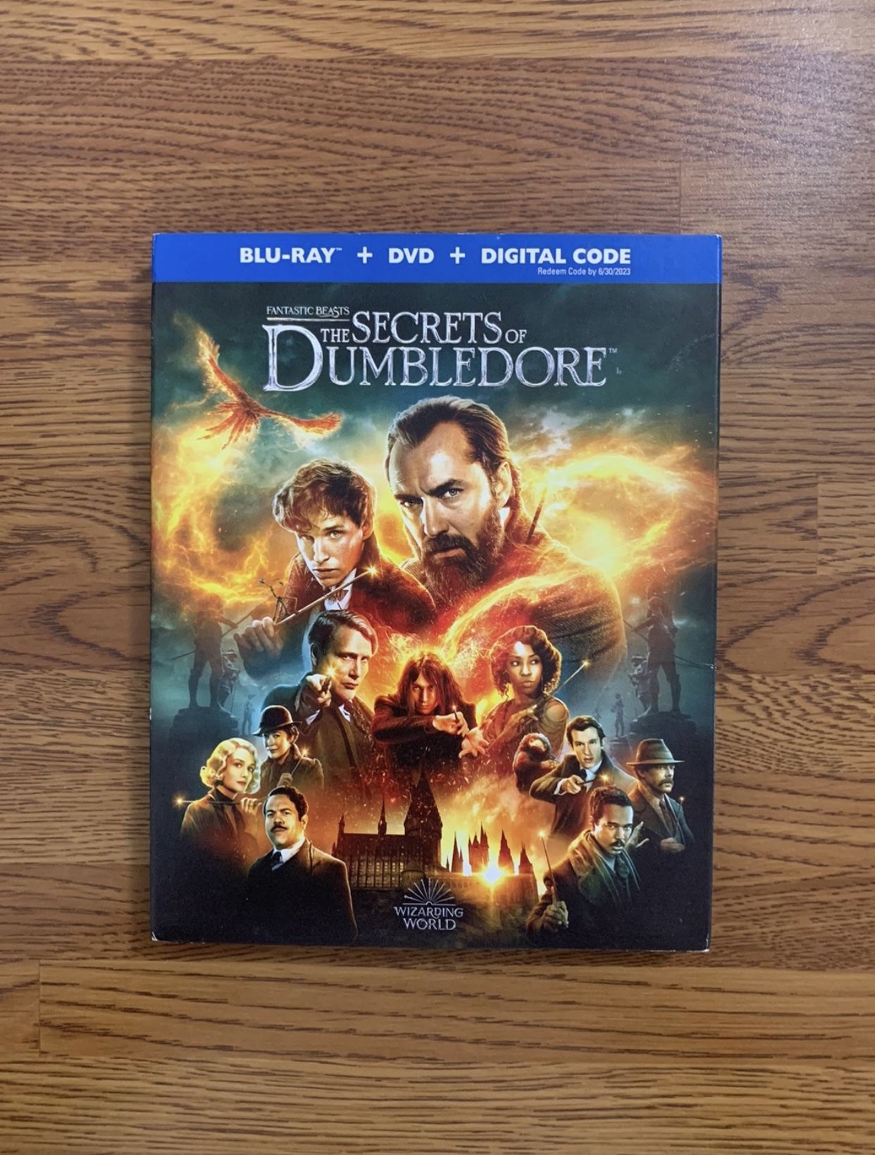 Fantastic Beasts: The Secrets of Dumbledore Blu-ray Combo Pack (Blu-ray + DVD + Digital Code)