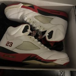 Jordan 5 Fire Red Black Tongue Size 11