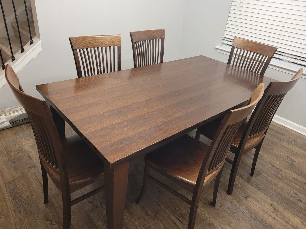 Solid wood dining table w/ 6 Chairs