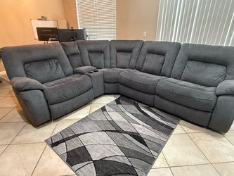 6 seater microfiber sofa, w / 2 electric recliners and 1 manual recliner - in good shape.