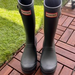 Kids Size 2 Hunter Rain Boots
