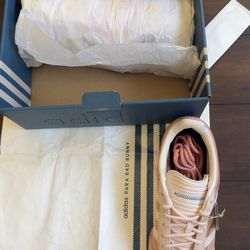 BAD BUNNY GAZELLE INDOOR Shoes Size: M 10.5 / W 11.5 Colour: Wonder Clay / Wonder Quartz / Ash Pink