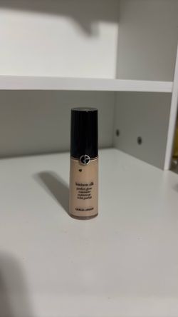 Giorgio Armani Luminous Silk Concealer