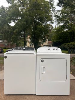 Super capacity whirlpool washer and dryer set