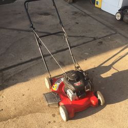 Yard Machines Push Lawnmower Side Discharge 