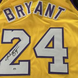 KOBE BRYANT SIGNED LA LAKERS CUSTOM AUTOGRAPHED JERSEY W/COA 540