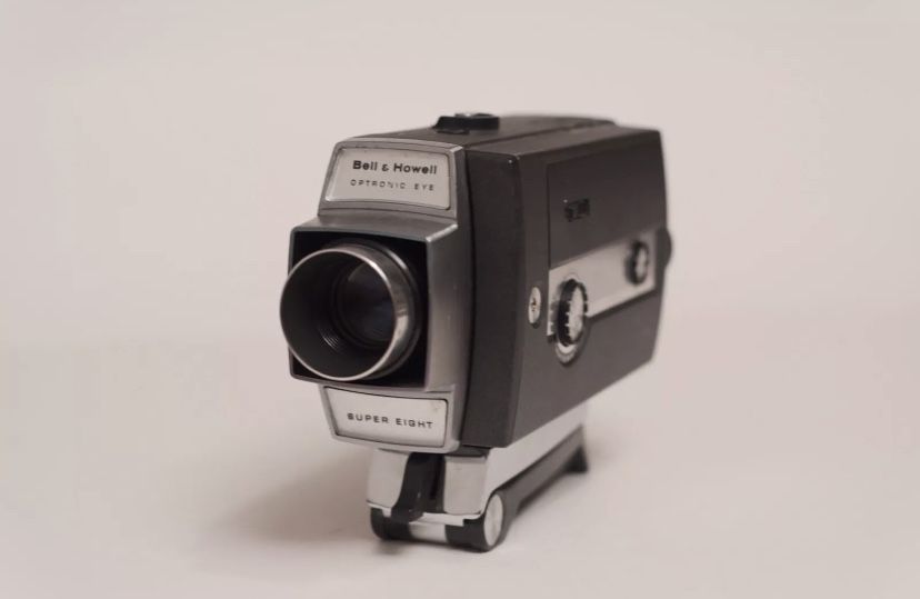 BELL & HOWELL AUTOLOAD SUPER 8 FILM CAMERA
