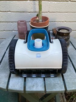 Pool Cleaner Hayward 4 wheeler