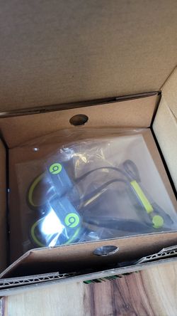 Beats by Dr. Dre Powerbeats 2 Bluetooth Wireless Active Collection In-Ear Headphone