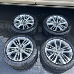 2015 - 2017 Toyota Camry LE Set of Tires and Wheels 17”