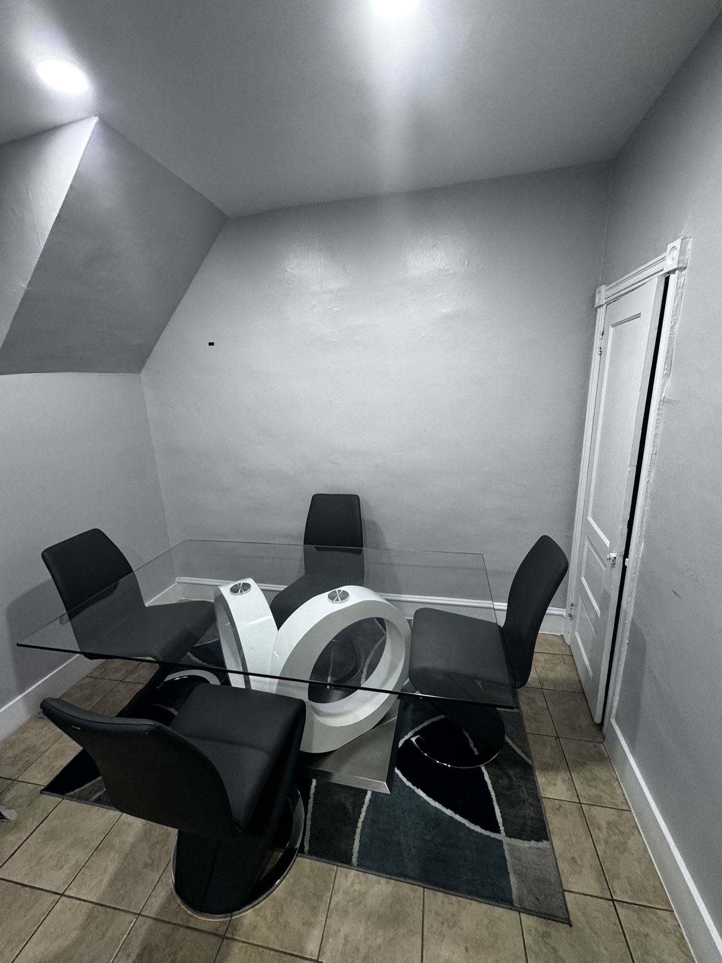 Dining Room Set (Frankford NE)
