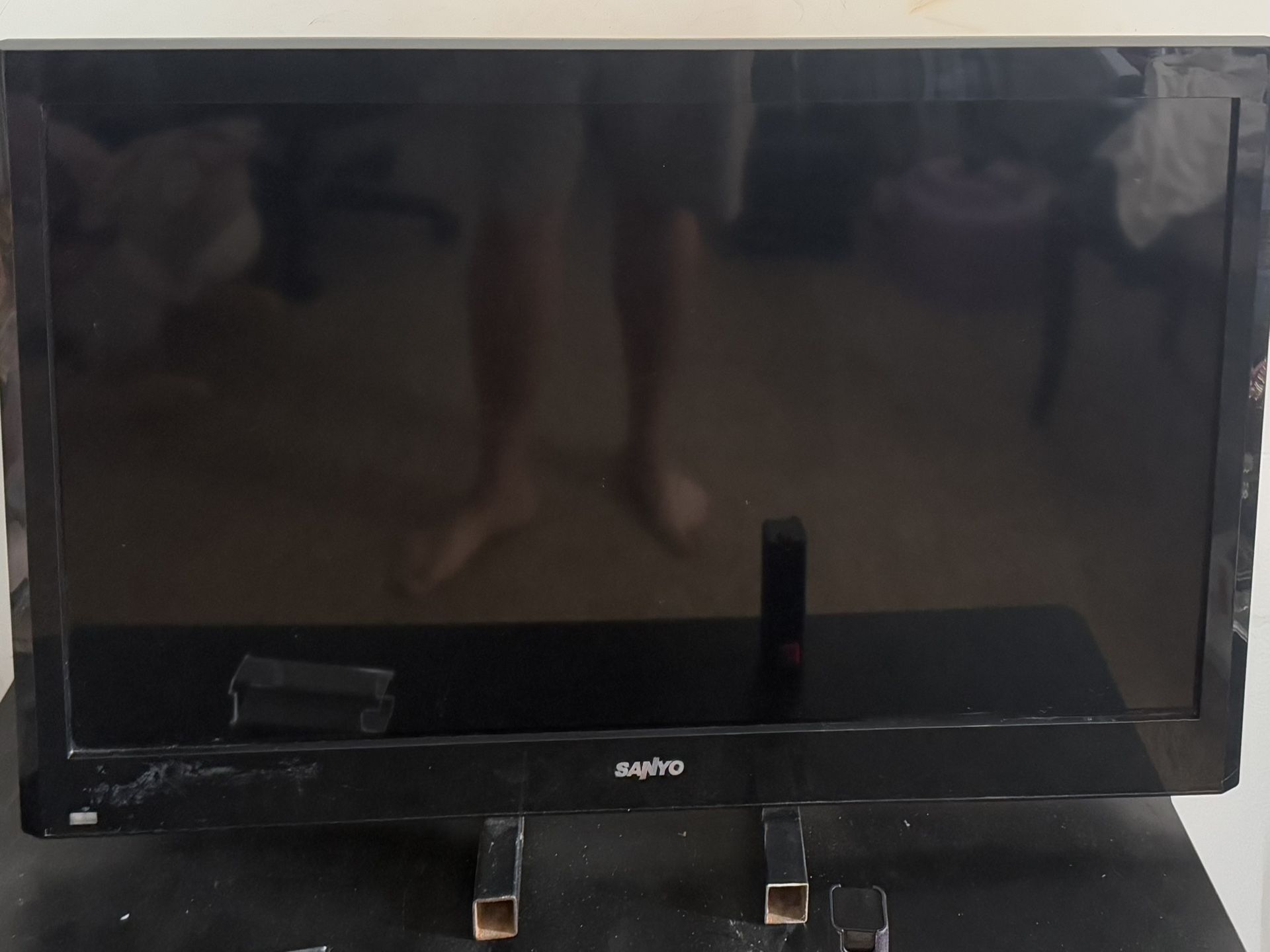 32” Sanyo Tv *NO REMOTE*