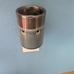 WALL PLUG-IN WAX WARMER