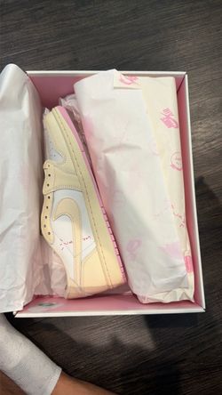 Travis Scott Air Jordan 1 Low Sneaker pink sail
