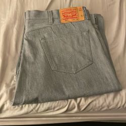 Grey Levi’s 501 44x32
