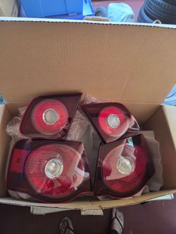 Mk5 Volkswagen Jetta Rear Tail Light Set