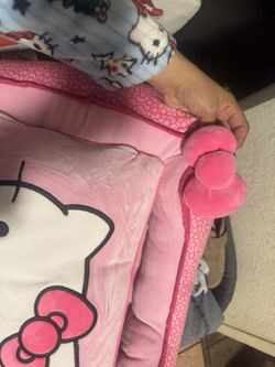 Hello Kitty Pet Bed