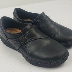 Clarks Womens Black Leather Loafers Flats Casual Slip on Button Shoes Size 8.5
