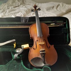 4/4 Cremona Violin 
