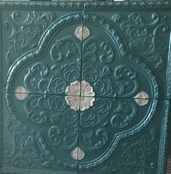 Beautiful wall decor 2 pieces retail $99