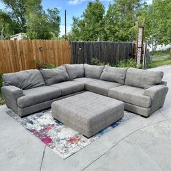 🚚 FREE DELIVERY ! Gorgeous Grey Black Sectional Couch w/ Ottoman & USB