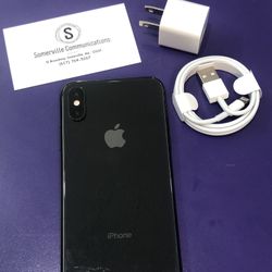 Factory unlocked iPhone x 64 gb, excellent conditions store warranty 