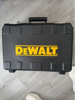 DEWALT 7-1/4” Circular Saw with Carrying Case & Diablo Blade