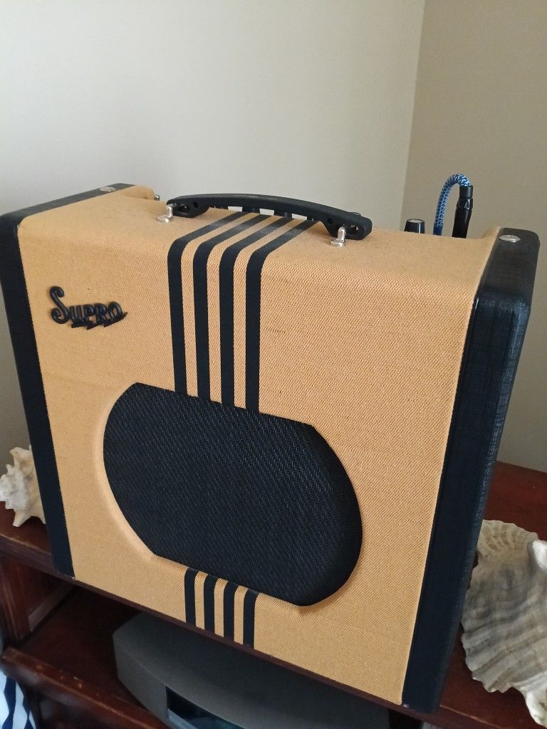 Supro Delta King 1\12 Tube 15 Watts