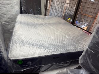 QUEEN SIZE SERTA ICOMFORT PRO (LATEX) MATTRESS & BOX SPRING BED SET