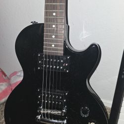 Epiphone Les Paul Special II Electric Guitar + New Strings (Like New)