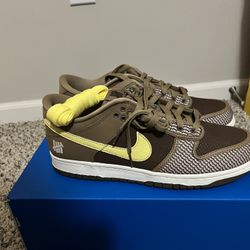 Nike Dunk Undefeated size 11