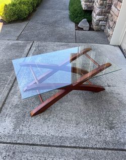 Mid Century Modern Style Glass Table