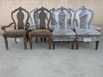 Set of 6 Traditional Wood Dining Chairs and table