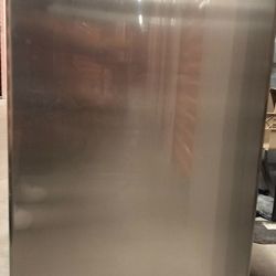 Sanyo Mini Fridge With Freezer 