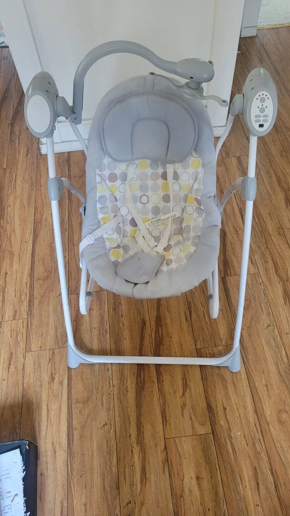 Infans 2 Electric Baby Swing!