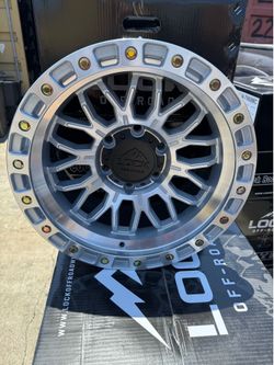 17x9 combat lock off road maching with clear coat 6x139.7 1 offset