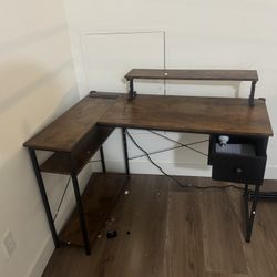 Gamer Desk 63 Inches With Cords