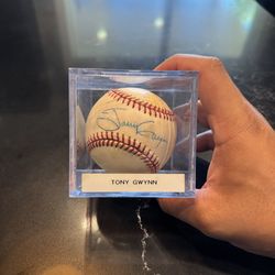 Tony Gwynn Signed Baseball
